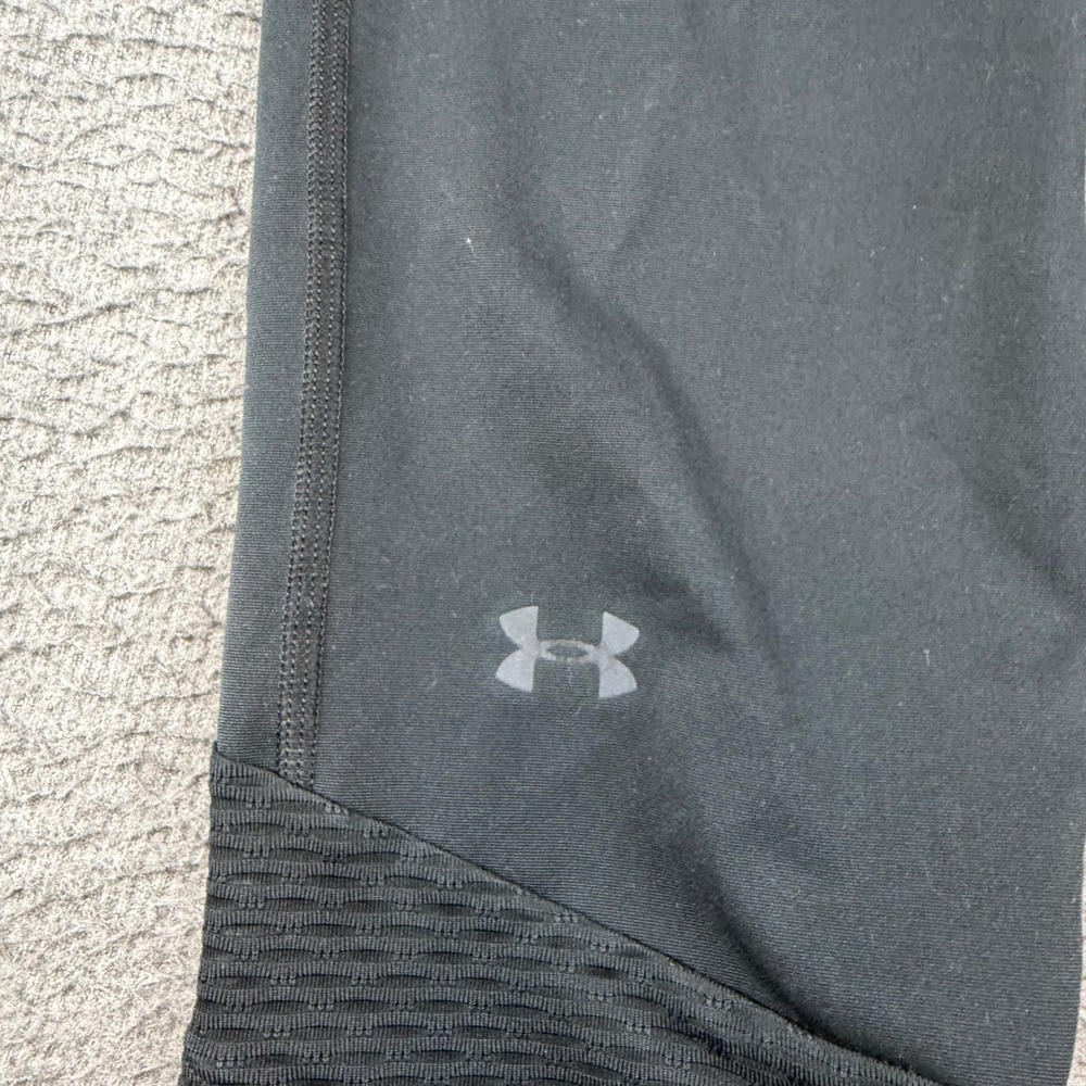Under Armour Capri Leggings Women's Small Black Mesh Hem Zipper Pocket Running - Picture 2 of 8